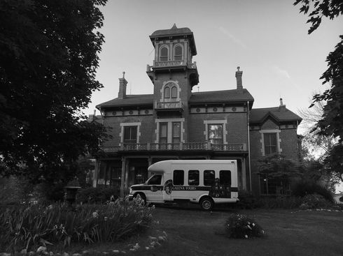 Shuttle Bus at The Ryan Mansion